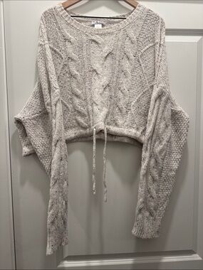 Cable-Knit Cropped Crewneck Sweater - Cream